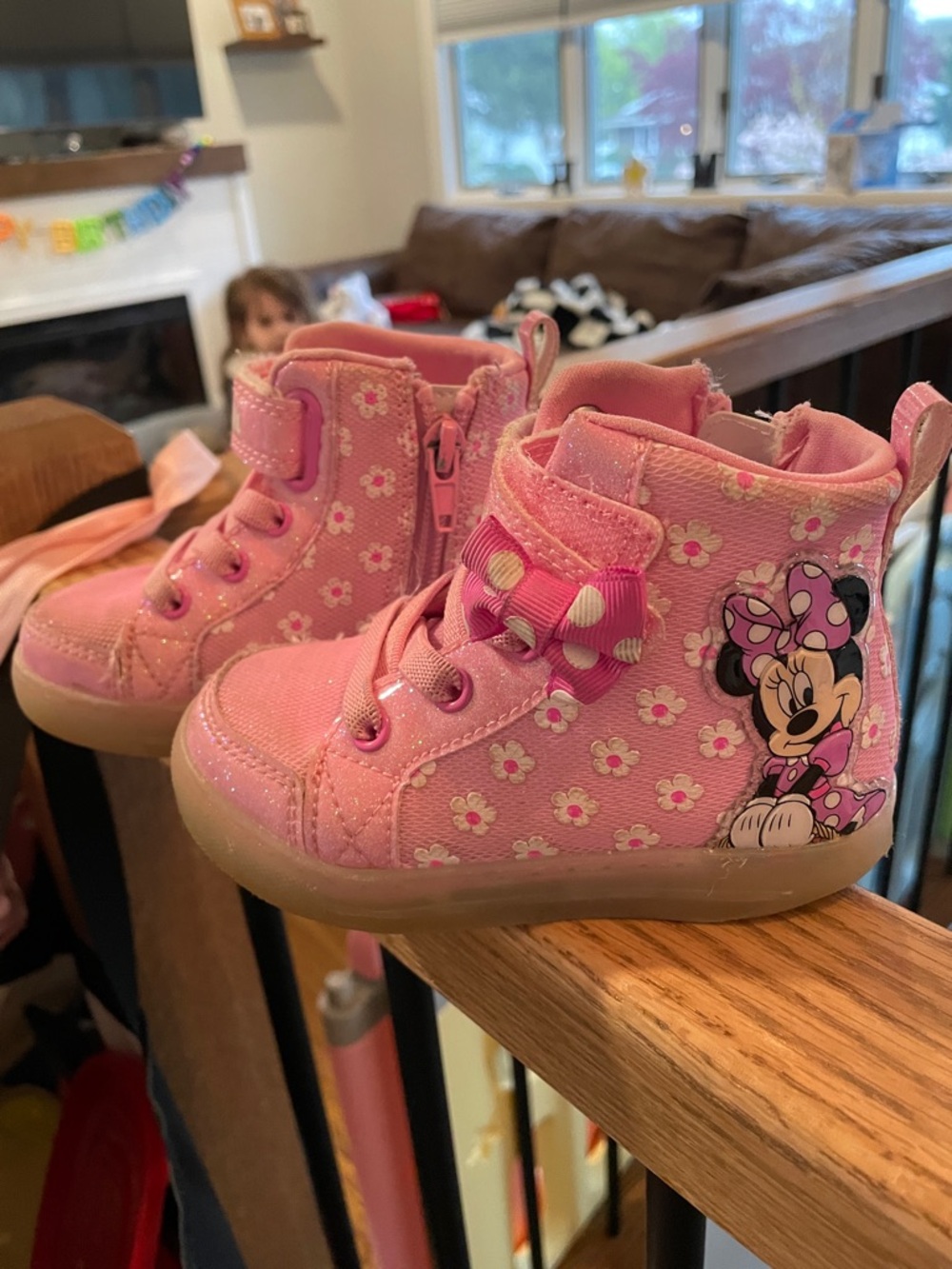Disney Pink light up Minnie Mouse Floral Toddler Sneakers